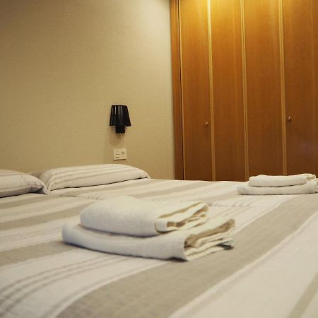 Alojamientos Acella Pamplona Esterno foto
